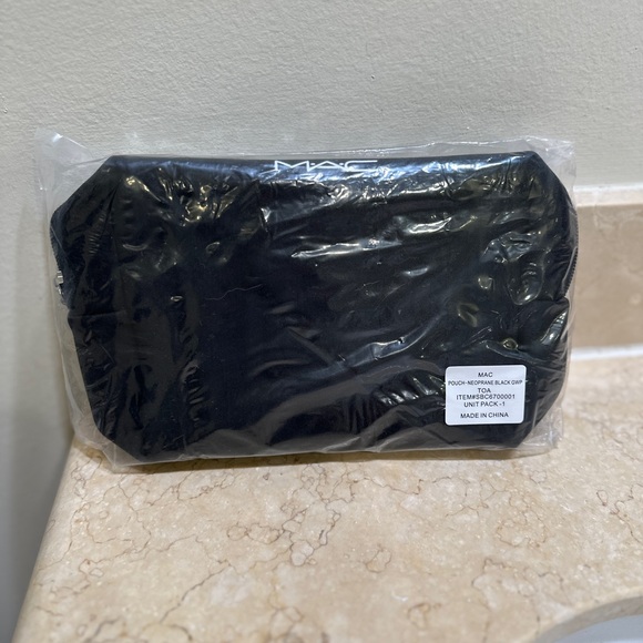 MAC Makeup Set - Picture 3 of 8